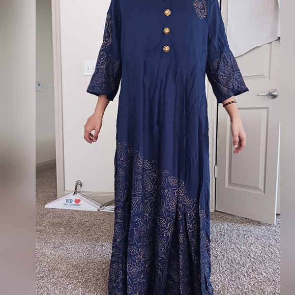 Clothes - Picture 2 of 2